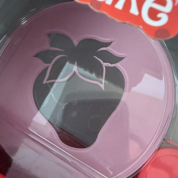 Strawberry Shortcake Sparkle Mug, Ice/Chocolate Mold, & Drink Art Stencil, NIB - Picture 5 of 6